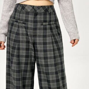 Check Pattern Pocket Wide Leg Trousers